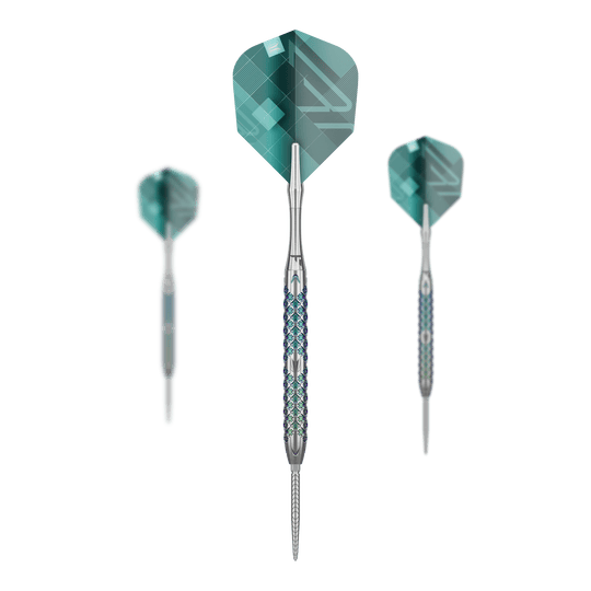 Freccette in acciaio Target Rove 01 Swiss Point Das Bild zeigt drei Steeldarts des Modells "Target Rove 01 Swiss Point". Die Darts haben silberne Spitzen und einen gemusterten, blauen und silbernen Griff sowie grünliche Flights.