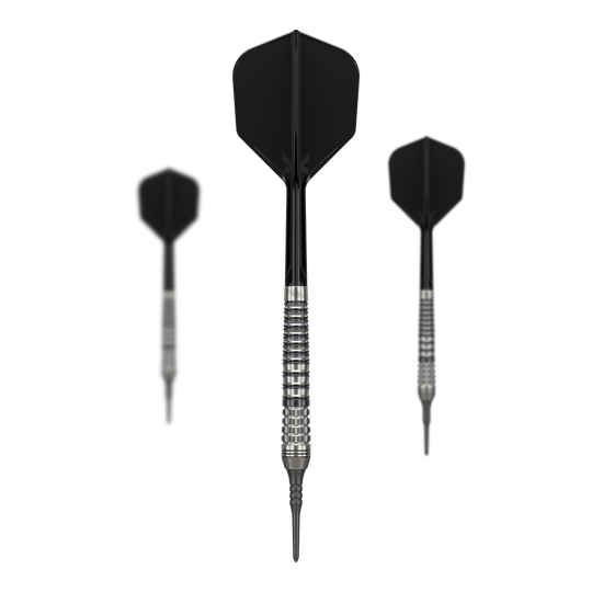 Target Japan Black Marque Renegade 4 Softdarts - 19 g Das Bild zeigt drei schwarze Softdarts mit silbernem Griff. Es handelt sich um das Produkt "Target Japan Black Marque Renegade 4 Softdarts - 19g".