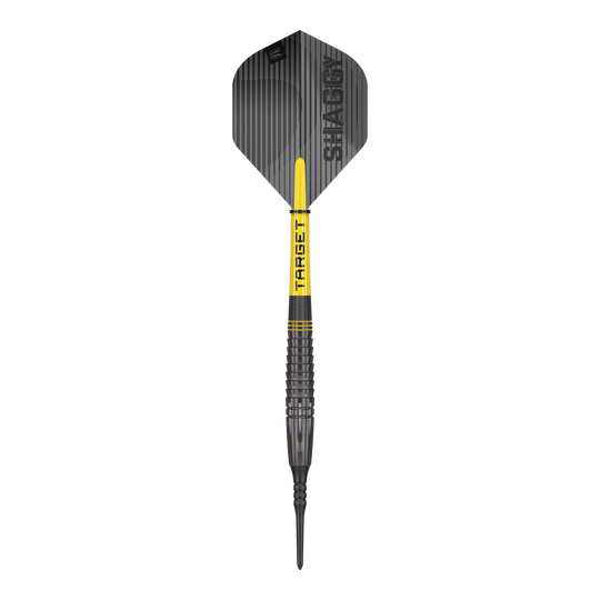 Freccette Target Scott Williams Shaggy Black Soft - 20 g Dies ist ein Softdart namens "Target Scott Williams Shaggy Black Softdarts - 20g". Der Dart ist überwiegend schwarz mit gelben Akzenten und hat den Schriftzug "SHAGGY" auf der Flight.