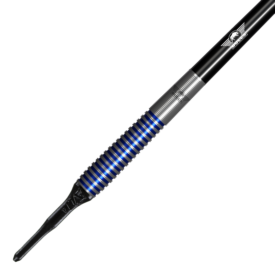 Bulls NL Romeo Grbavac freccette morbide - 19 g Das Bild zeigt einen Bulls NL Romeo Grbavac Softdart mit einem Gewicht von 19 Gramm. Der Dart hat ein silbernes Griffstück mit blauen Ringen und eine schwarze Spitze.