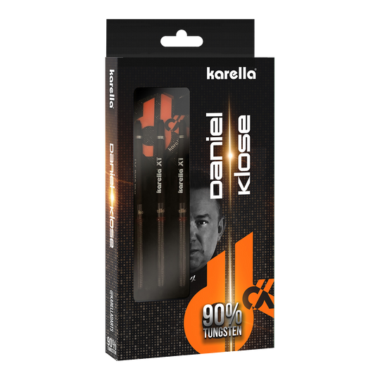Freccette in acciaio Karella Daniel Klose Die Verpackung zeigt die Karella Daniel Klose Steeldarts. Die Darts bestehen zu 90% aus Wolfram.