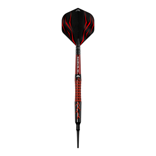 Freccette morbide Mission Lava - 20 g Dies ist der Mission Lava Softdart mit einem Gewicht von 20 Gramm. Er hat ein auffälliges Design in Schwarz und Rot mit roten Flammenmustern.