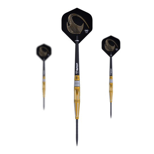 Freccette in acciaio Bulls Stingray ST4 Das Bild zeigt drei Steeldarts des Modells "Bulls Stingray ST4". Die Darts haben goldene und schwarze Akzente sowie Flights mit einem goldenen Muster.