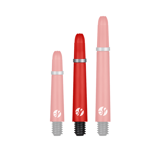 Shot Koi Carbon Shafts - Rosso Das Bild zeigt drei rote Dartschafts in unterschiedlichen Längen. Sie haben schwarze Gewinde und Silberringe zur Befestigung.