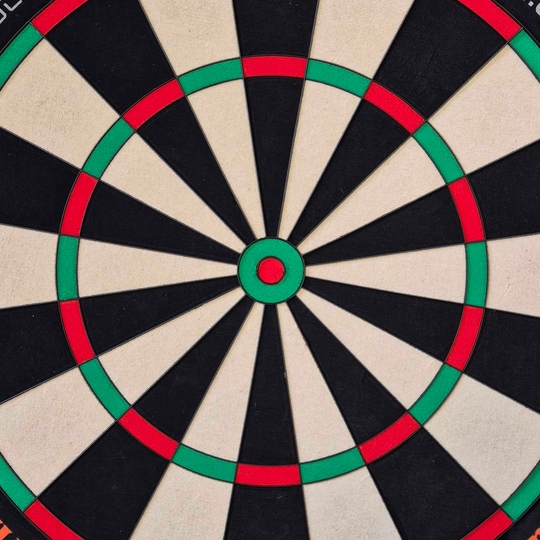 Bersaglio per freccette in acciaio Unicorn Eclipse Ultra 2.0 Unicorn Eclipse Ultra 2.0 Steeldartboard ist rund und detailreich abgebildet. Die Segmente sind gut ablesbar.