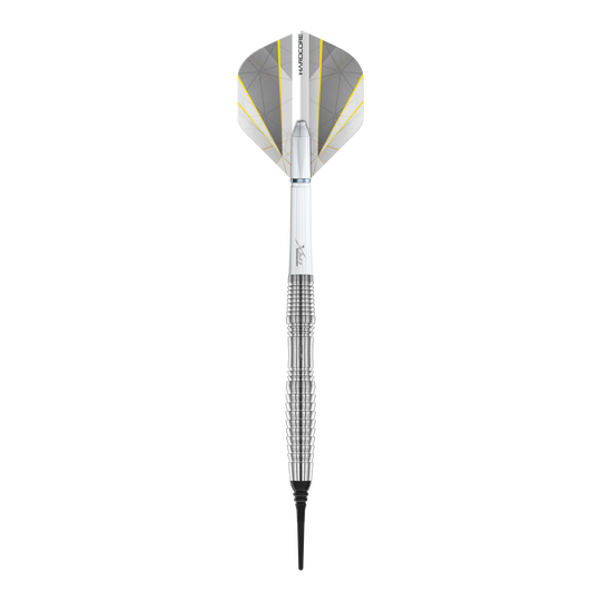 Red Dragon Seren 3 Pure Softdarts - 20 g Das Bild zeigt einen Red Dragon Seren 3 Pure Softdart mit einem Gewicht von 20g. Der Dart hat ein silberfarbenes, geriffeltes Barrel und weiße Flights mit gelben Akzenten.