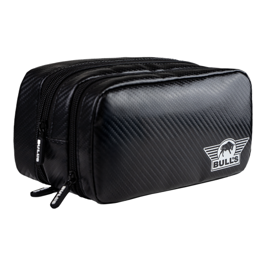 Portafoglio in carbonio Bulls NL Zu sehen ist das Bulls NL Carbon Wallet. Diese elegante Brieftasche wurde speziell für Dartspieler entworfen.