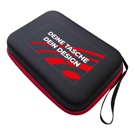 Custodia per freccette System-4 con il tuo design Abgebildet ist ein schwarzes Dartcase des Modells System 4. Das Etui eignet sich zur Aufbewahrung von Dartpfeilen und Zubehör.