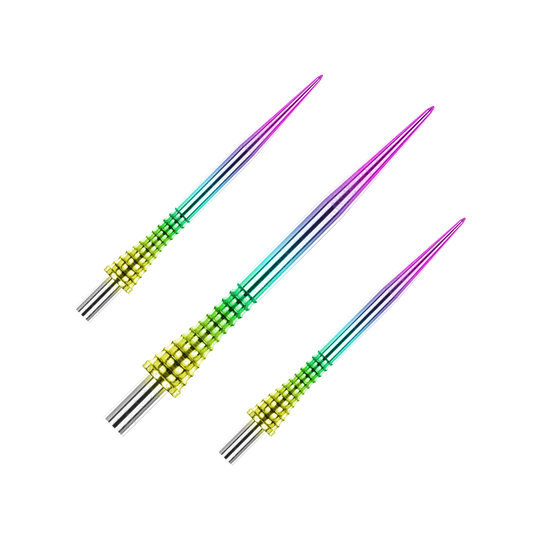 Punte per freccette in acciaio Red Dragon Raptor Gripped Rainbow da 30 mm Das Bild zeigt drei bunte Steeldartspitzen mit einem Regenbogen-Farbverlauf. Die Spitzen haben einen strukturierten, gelb-grünen Griffbereich und gehören zum Produkt "Red Dragon Raptor Gripped Rainbow Steeldartspitzen 38mm".