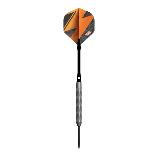 Bulls NL Lightning Freccette in acciaio arancioni Das Bild zeigt den Steeldart "Bulls NL Lightning Orange" mit einer auffälligen orangenen und schwarzen Flight. Der Schaft ist silberfarben und geriffelt, während die Dartspitze schwarz ist.