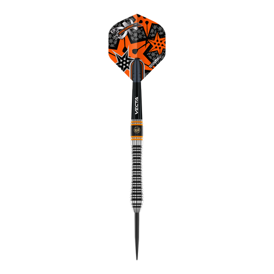 Winmau Danny Noppert Signature Edition 2 freccette in acciaio Dies ist ein Winmau Danny Noppert Signature Edition 2 Steeldart. Der Dart hat ein auffälliges schwarzes, silbernes und orangefarbenes Design mit Sternmotiven auf dem Flight.