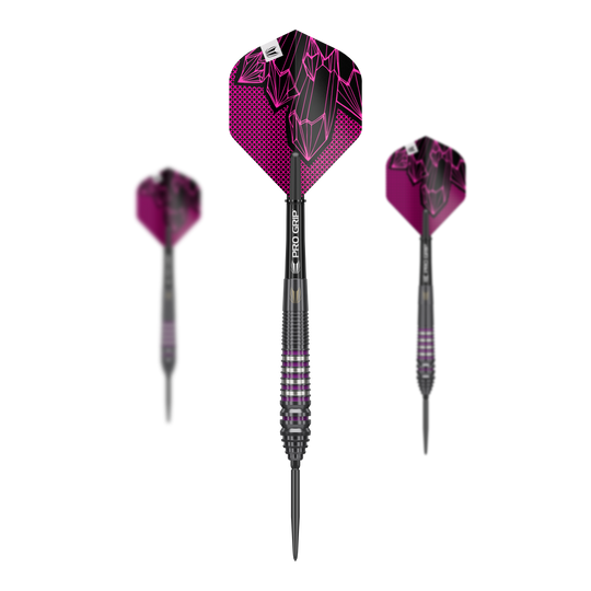 Target Lorraine Winstanley GEN2 Freccette in acciaio Swiss Point - 24 g Zu sehen ist das Set der Target Lorraine Winstanley GEN2 Swiss Point Steeldarts - 24g. Es besteht aus mehreren Steeldarts für Dartspieler.