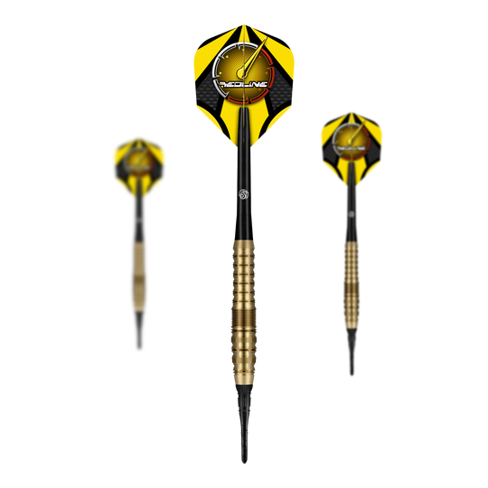 Freccette morbide Shot Redline Gizmo - 20 g Das Bild zeigt drei Softdarts des Produkts "Shot Redline Gizmo Softdarts - 20g". Die Darts haben gelb-schwarze Flights und einen gerillten, goldfarbenen Schaft.