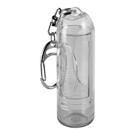 Custodia per punta Lipstock stile L Das Bild zeigt ein transparentes, zylindrisches Etui mit Karabinerhaken. Es ist als Aufbewahrungsbehälter für kleine Gegenstände wie Dartspitzen gedacht.