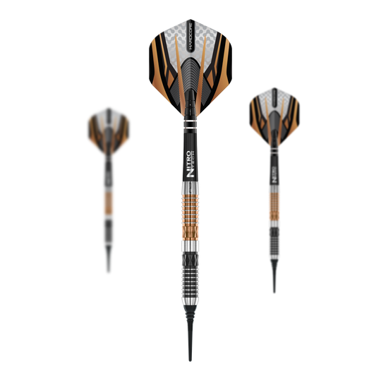Freccette morbide Red Dragon Panterra - 20 g Das Bild zeigt drei Softdarts des Modells 'Red Dragon Panterra Softdarts - 20g'. Die Darts haben auffällige schwarze, goldene und silberne Elemente am Schaft und an den Flights.